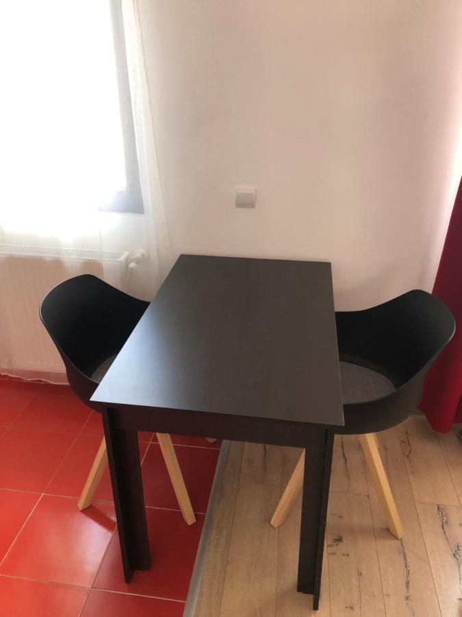 Jane House Apartment Bukares Bagian luar foto